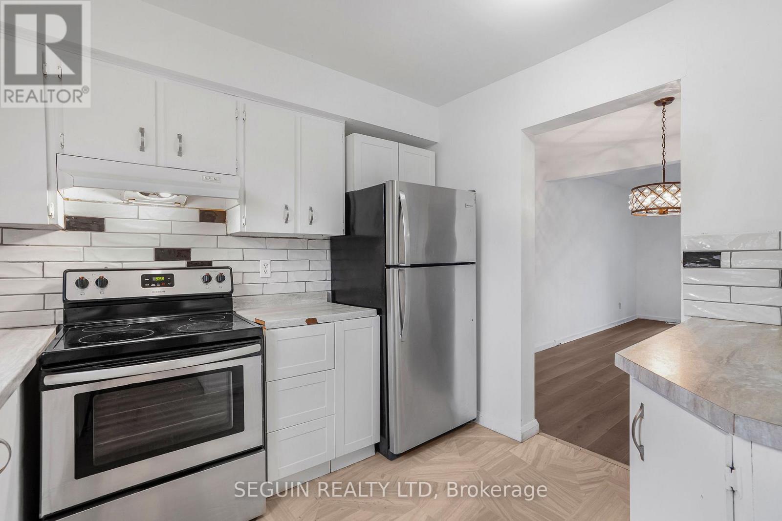 6138 Brookside Lane, Ottawa, Ontario K1C 2K7 - Photo 7 - X12542706