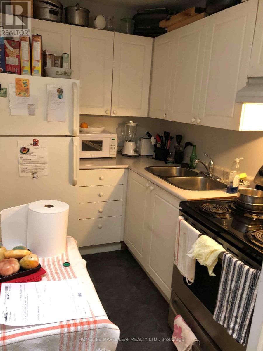 1937 Weston Road, Toronto, Ontario M9N 1W7 - Photo 23 - W12469396