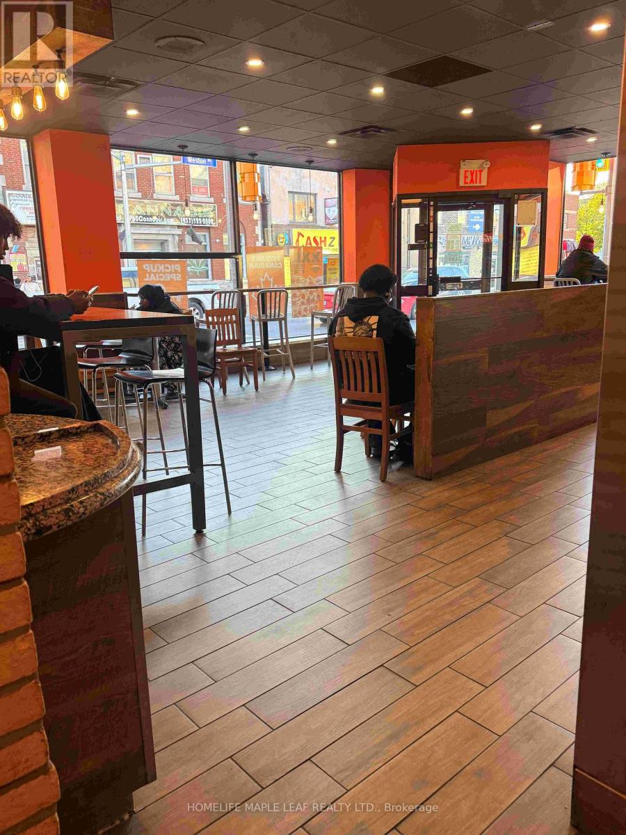 1937 Weston Road, Toronto, Ontario M9N 1W7 - Photo 4 - W12469396