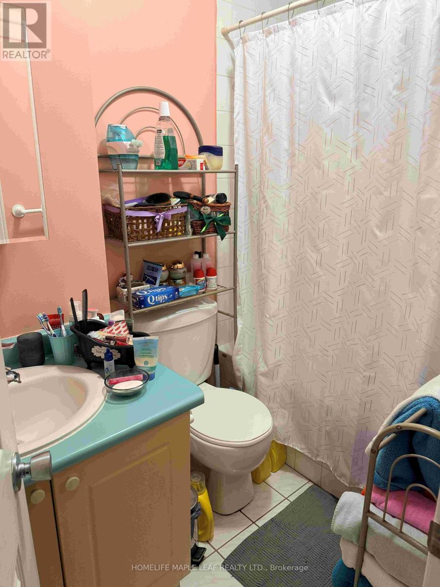 1937 Weston Road, Toronto, Ontario M9N 1W7 - Photo 17 - W12469396