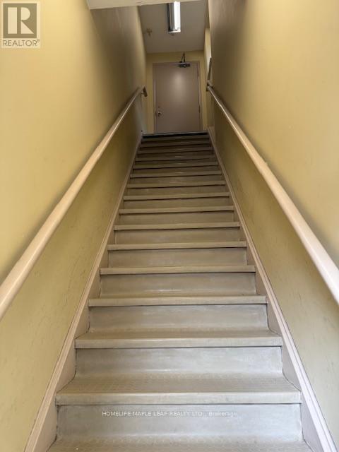 1937 Weston Road, Toronto, Ontario M9N 1W7 - Photo 10 - W12469396