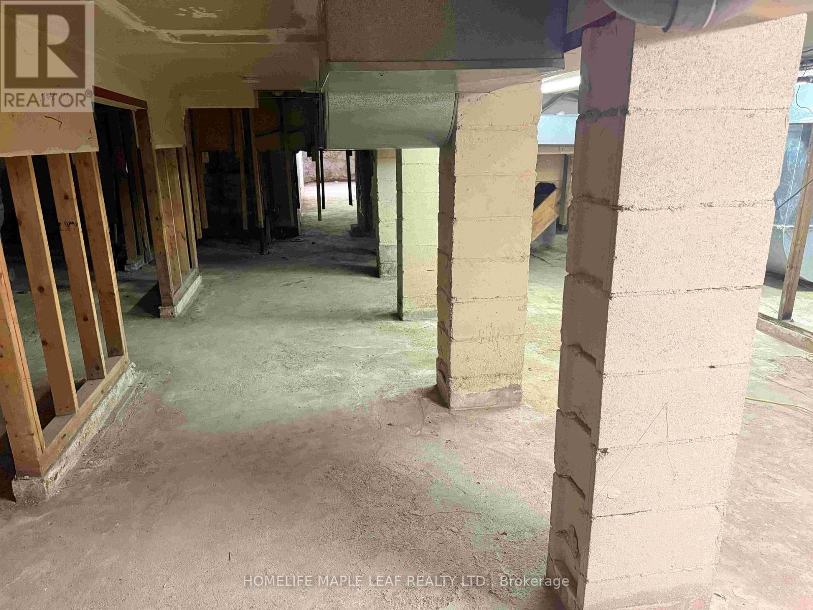 1937 Weston Road, Toronto, Ontario M9N 1W7 - Photo 29 - W12469396