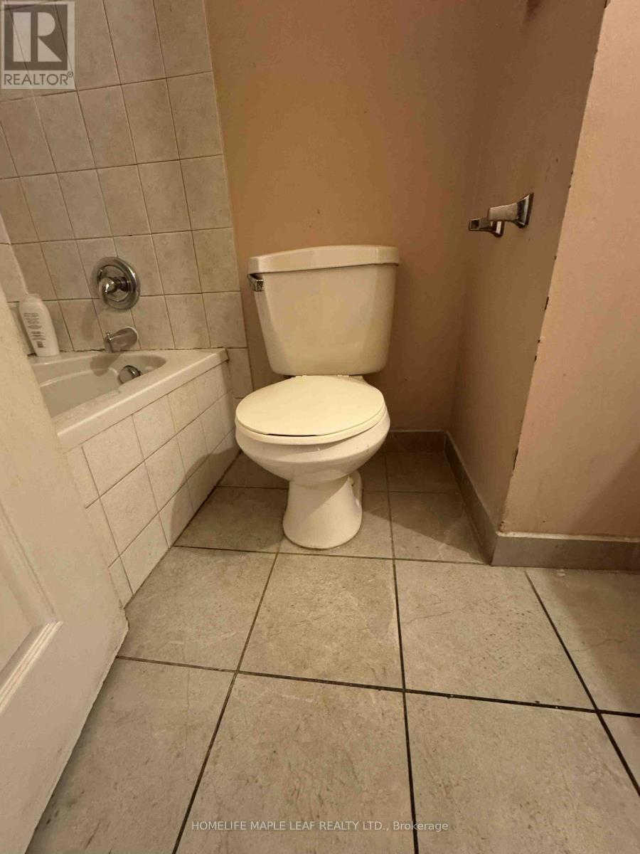 1937 Weston Road, Toronto, Ontario M9N 1W7 - Photo 20 - W12469396