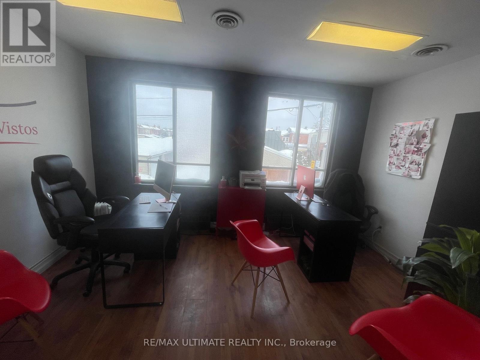 205 - 1268 St Clair Avenue W, Toronto, Ontario  M6E 1B9 - Photo 4 - W12542454