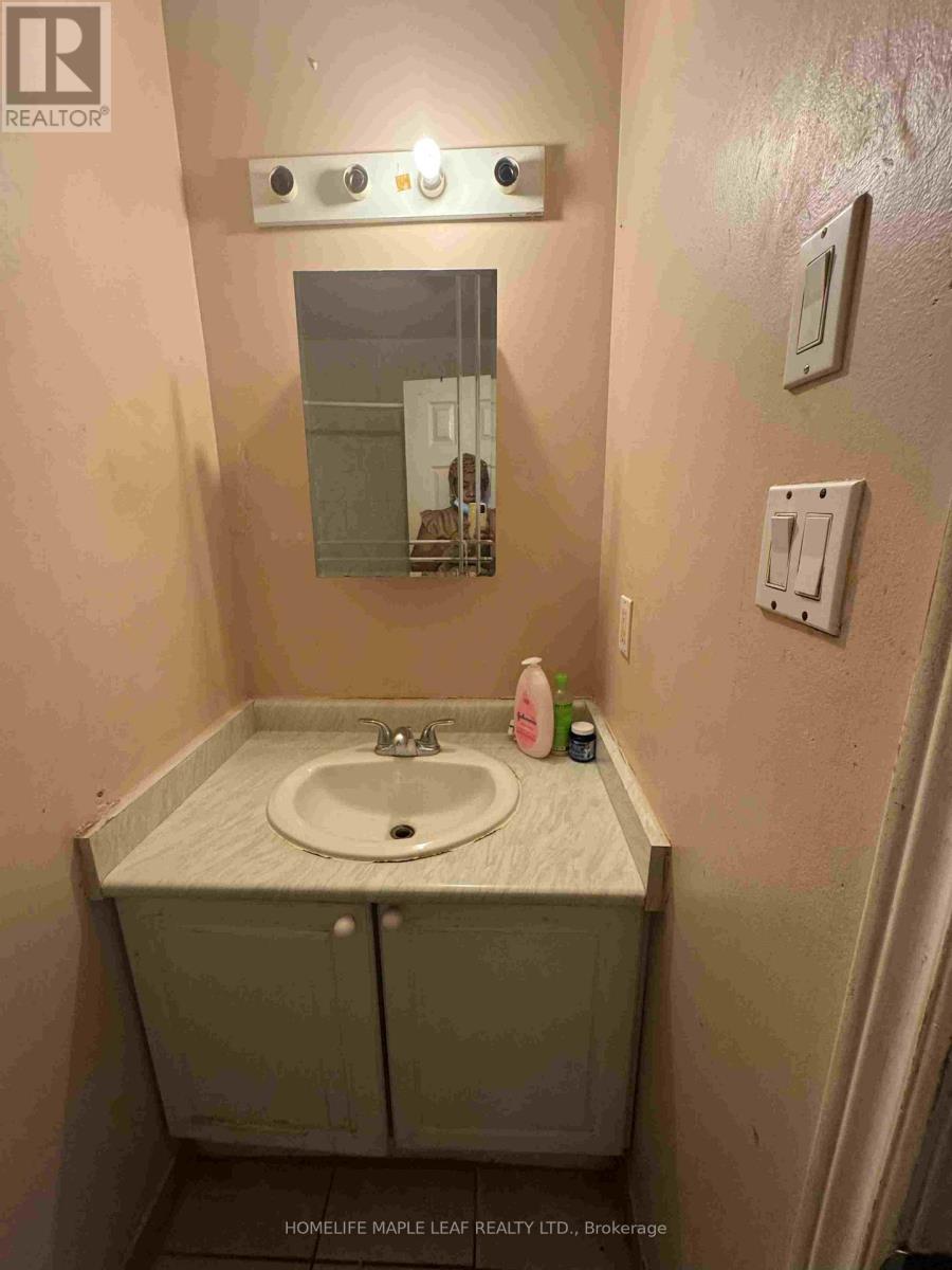 1937 Weston Road, Toronto, Ontario M9N 1W7 - Photo 12 - W12469396