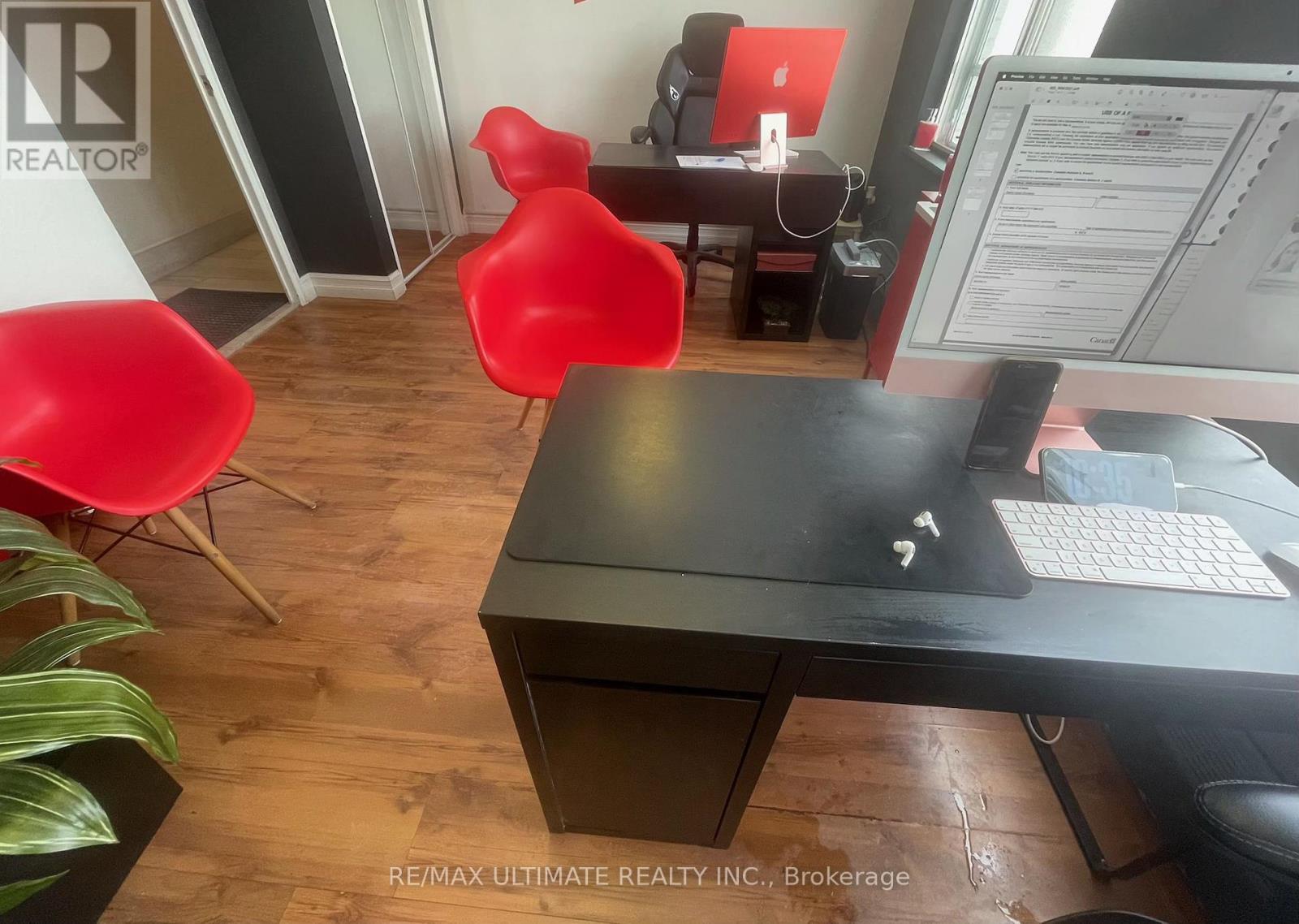 205 - 1268 St Clair Avenue W, Toronto, Ontario  M6E 1B9 - Photo 3 - W12542454