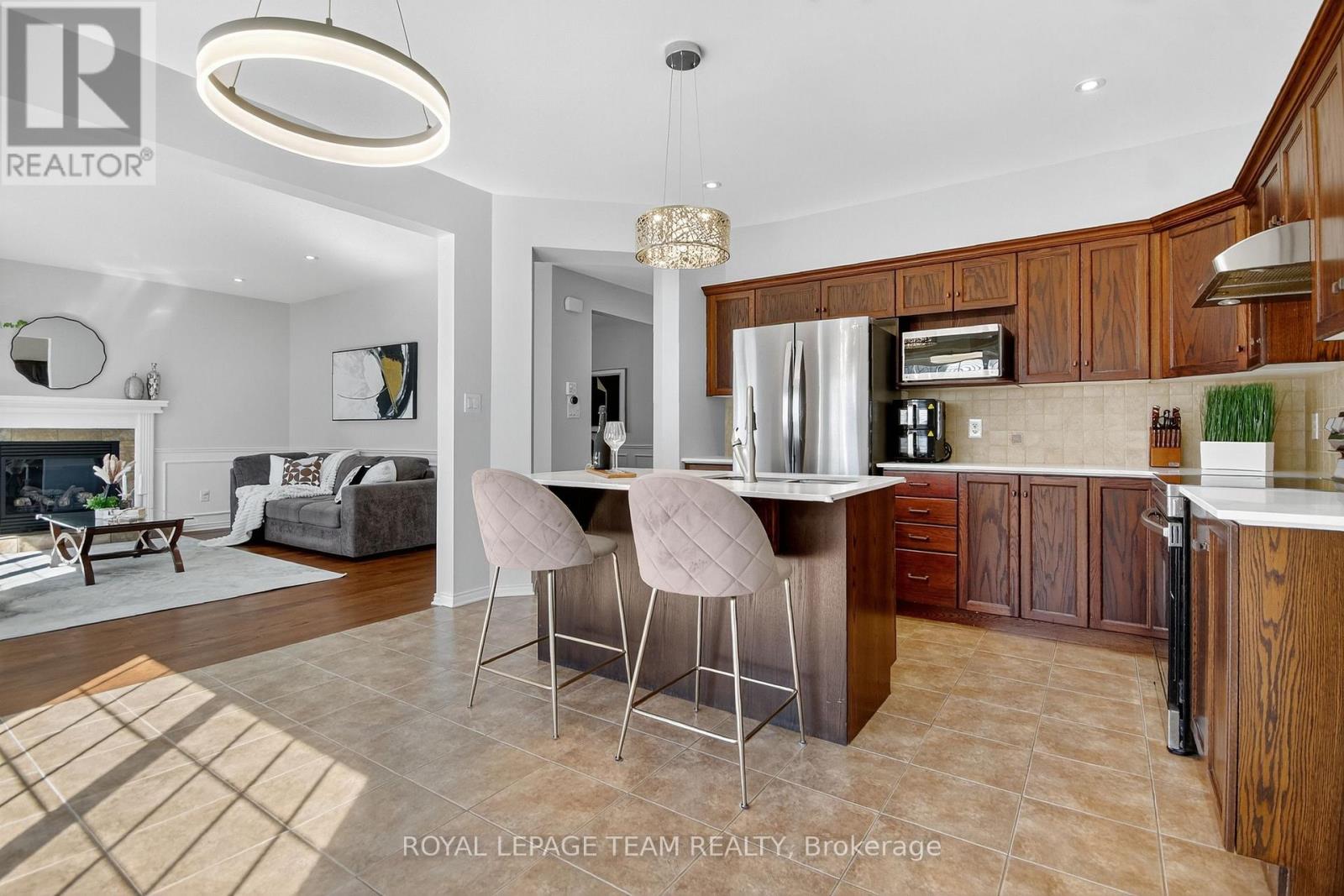 347 Tucana Way, Ottawa, Ontario  K2J 0Z8 - Photo 15 - X12445506