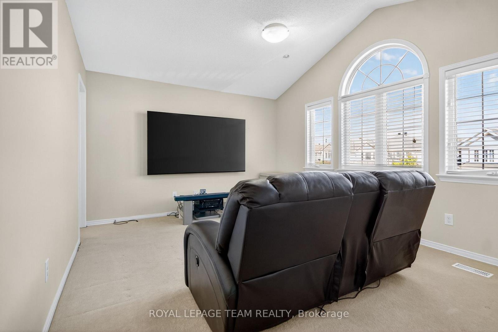 347 Tucana Way, Ottawa, Ontario  K2J 0Z8 - Photo 37 - X12445506