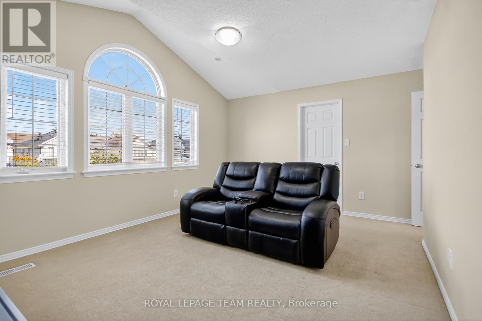 347 Tucana Way, Ottawa, Ontario  K2J 0Z8 - Photo 36 - X12445506