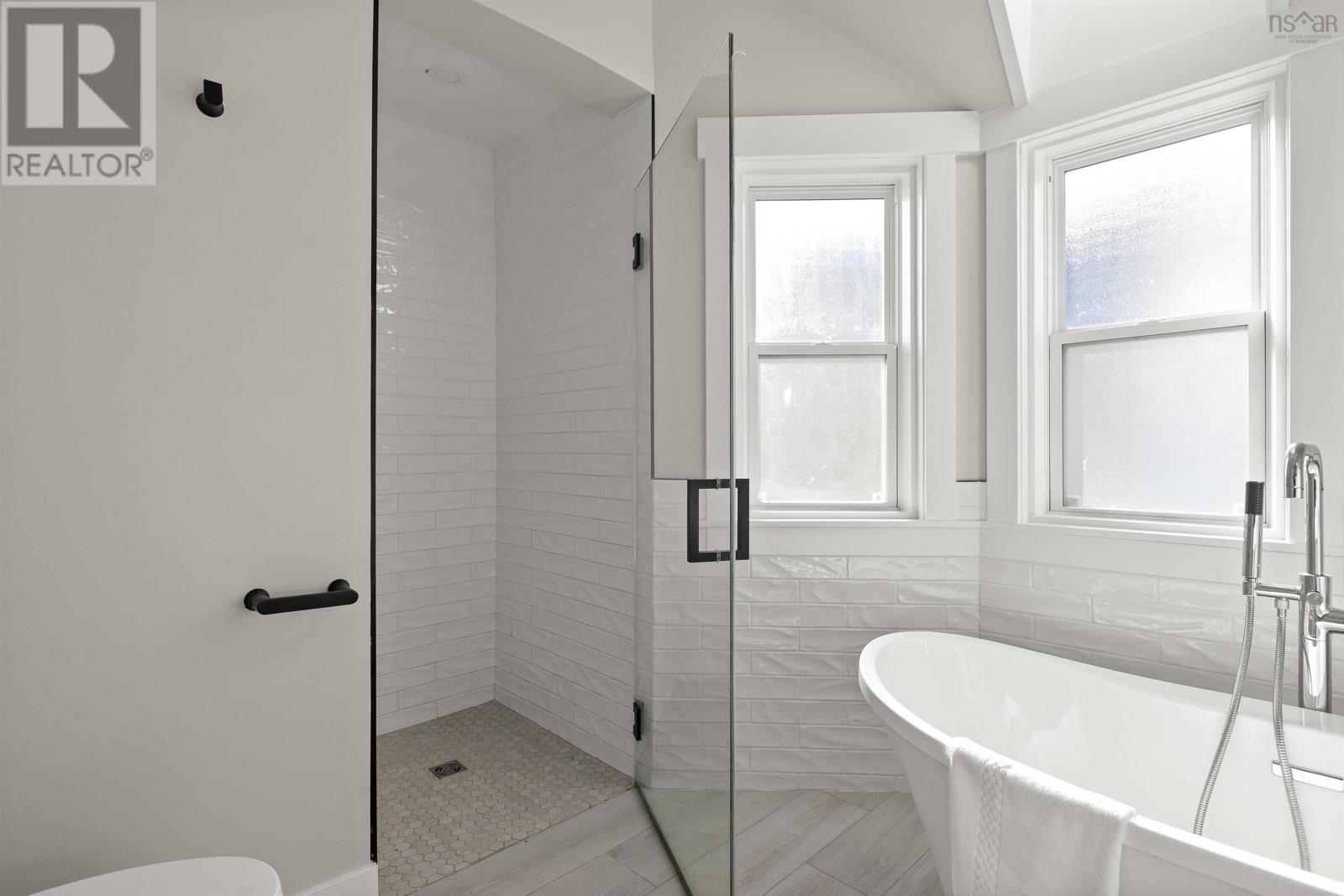 5686 Victoria Road, Halifax, Nova Scotia  B3H 1M8 - Photo 27 - 202527866