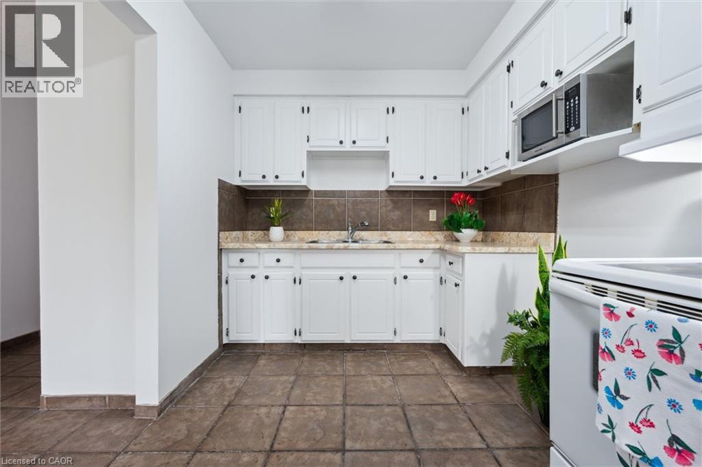 302 Bluevale Street N Unit# D, Waterloo, Ontario N2J 4G3 - Photo 12 - 40726352