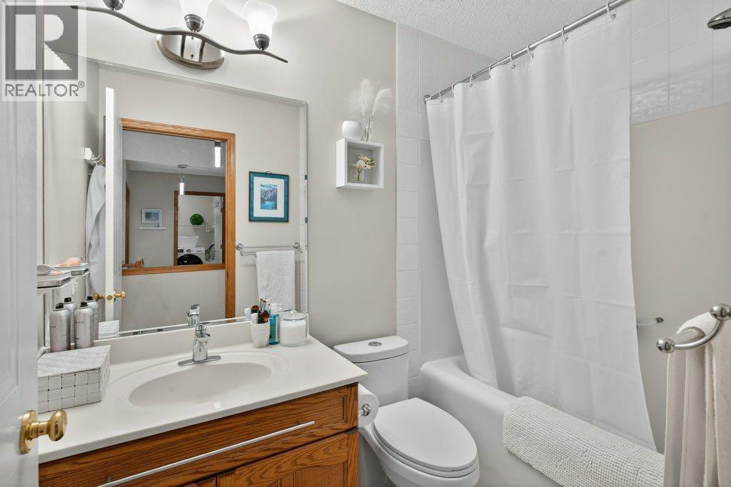 96 Shawbrooke Manor Sw, Calgary, Alberta  T2Y 3L8 - Photo 31 - A2269025