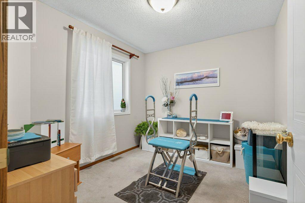 96 Shawbrooke Manor Sw, Calgary, Alberta  T2Y 3L8 - Photo 19 - A2269025