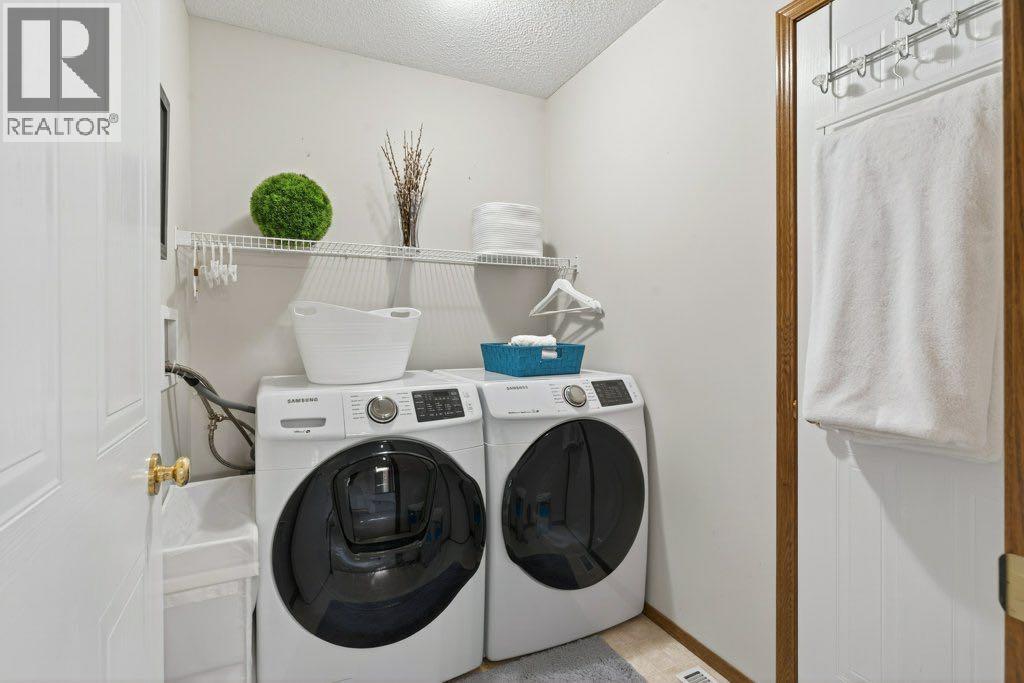 96 Shawbrooke Manor Sw, Calgary, Alberta  T2Y 3L8 - Photo 29 - A2269025