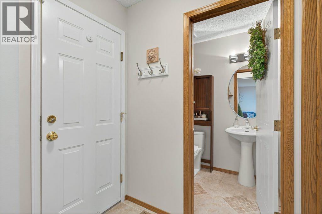 96 Shawbrooke Manor Sw, Calgary, Alberta  T2Y 3L8 - Photo 20 - A2269025