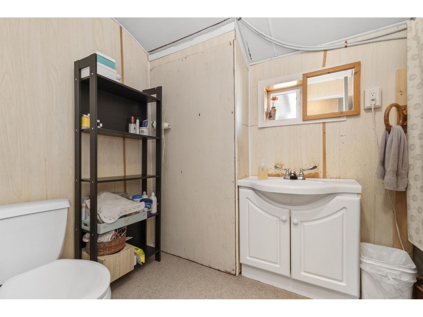 42259 Yarrow Central Road, Yarrow, Yarrow, British Columbia  V2R 5E3 - Photo 15 - R3018834