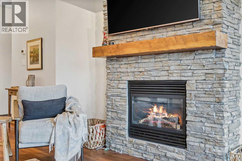 527, 10 Discovery Ridge Close Sw, Calgary, Alberta  T3H 5X3 - Photo 3 - A2269971