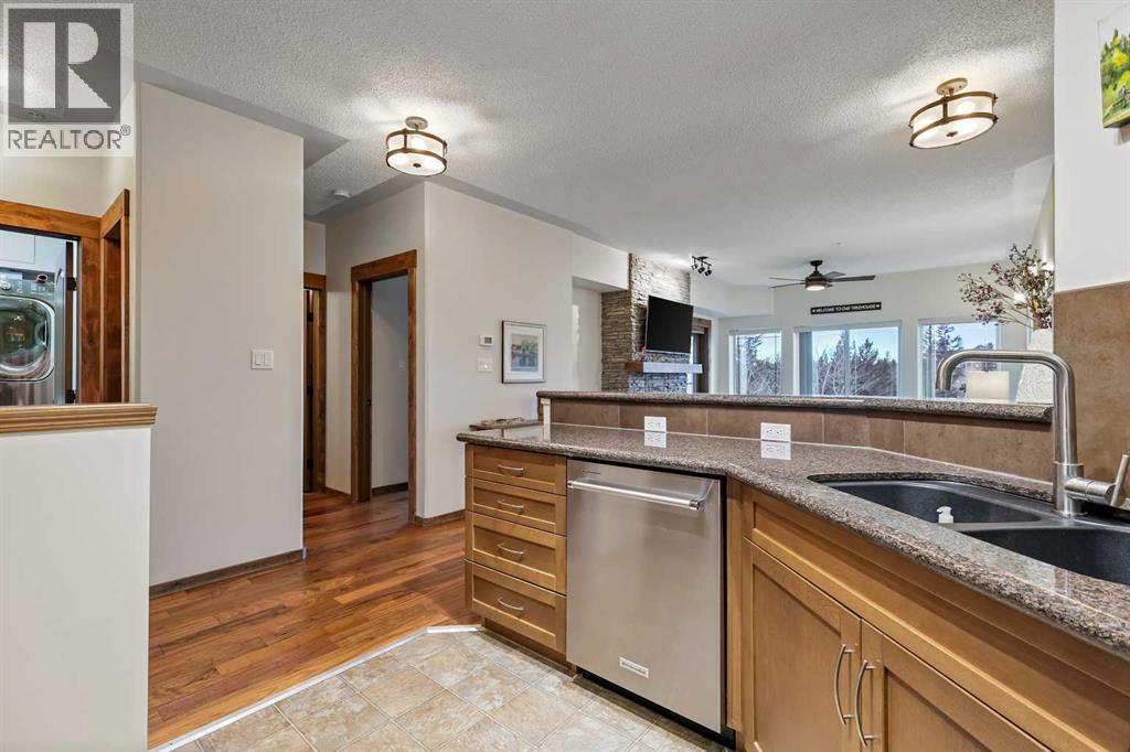 527, 10 Discovery Ridge Close Sw, Calgary, Alberta  T3H 5X3 - Photo 16 - A2269971