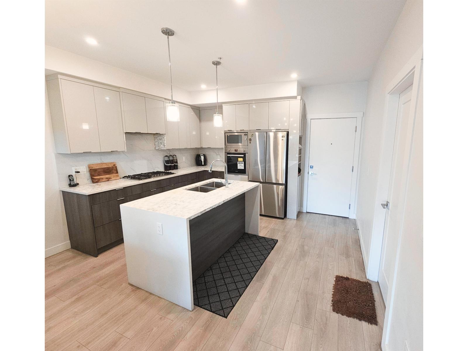 B301 14438 72 Avenue, Surrey, British Columbia  V3S 2E7 - Photo 4 - R3066419