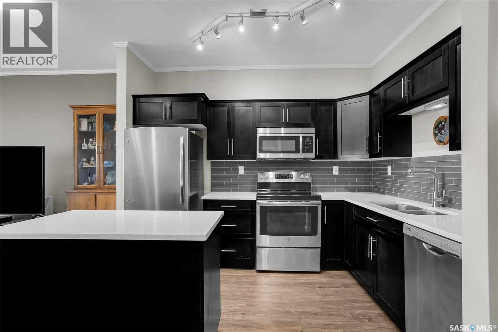 #216 545 Hassard Close, Saskatoon, Saskatchewan  S7L 6V3 - Photo 5 - SK024009