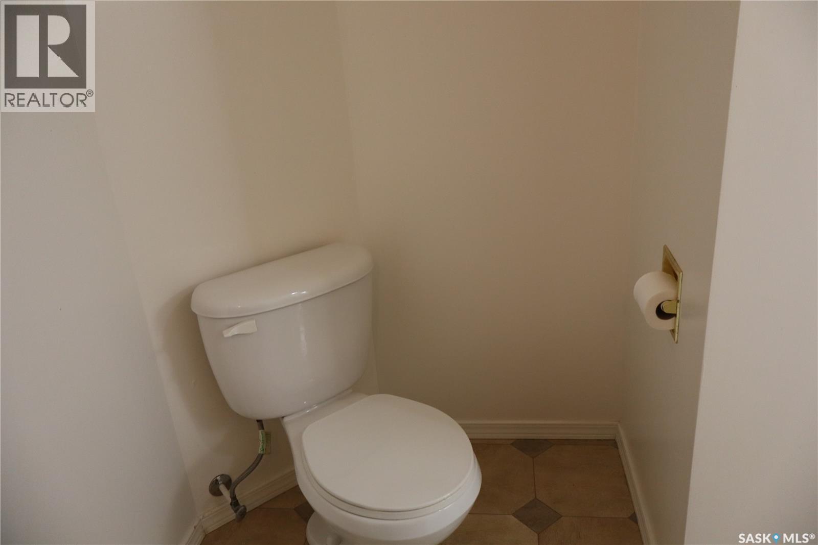 602 Centre Street, Assiniboia, Saskatchewan  S0H 0B0 - Photo 20 - SK023837