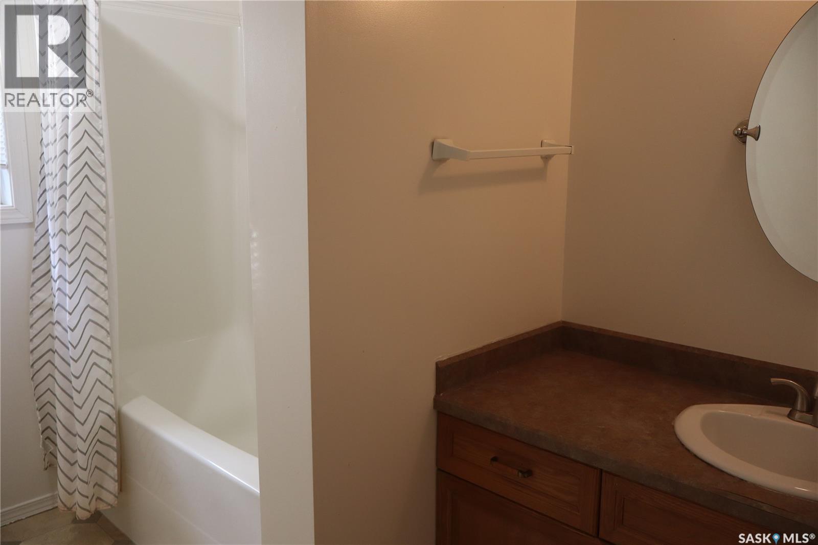 602 Centre Street, Assiniboia, Saskatchewan  S0H 0B0 - Photo 21 - SK023837