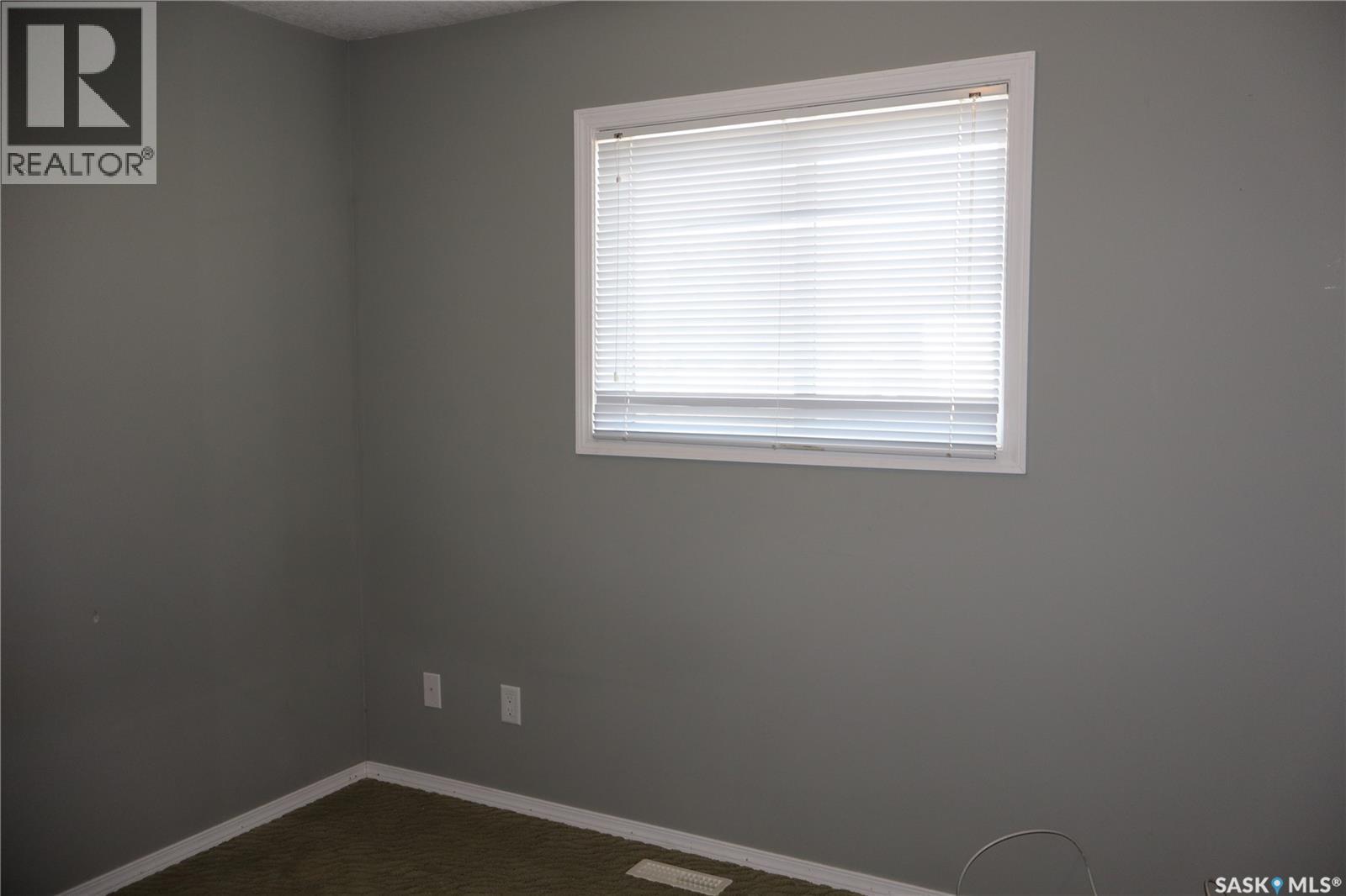 602 Centre Street, Assiniboia, Saskatchewan  S0H 0B0 - Photo 22 - SK023837