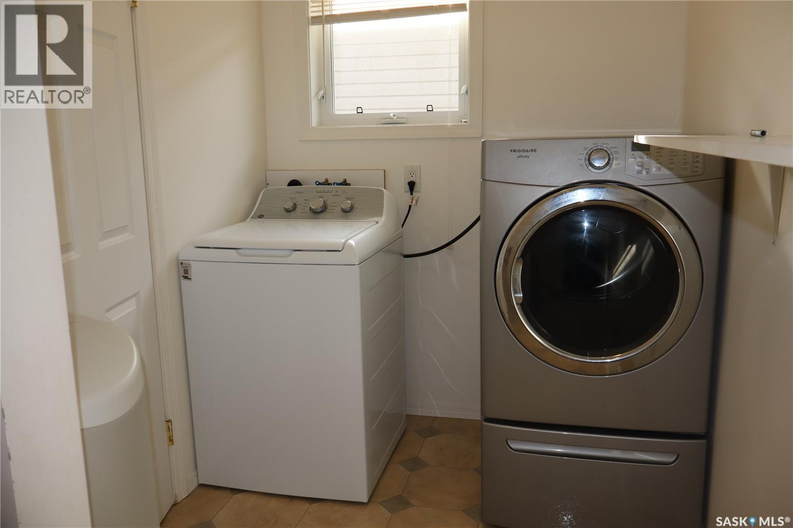 602 Centre Street, Assiniboia, Saskatchewan  S0H 0B0 - Photo 24 - SK023837