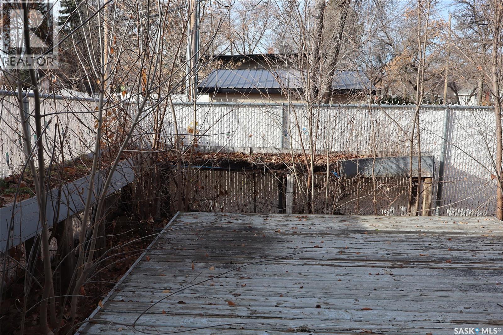 602 Centre Street, Assiniboia, Saskatchewan  S0H 0B0 - Photo 32 - SK023837