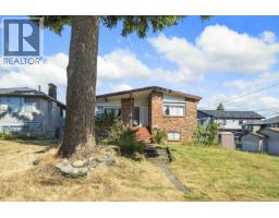 4561 MANOR STREET, Vancouver, British Columbia