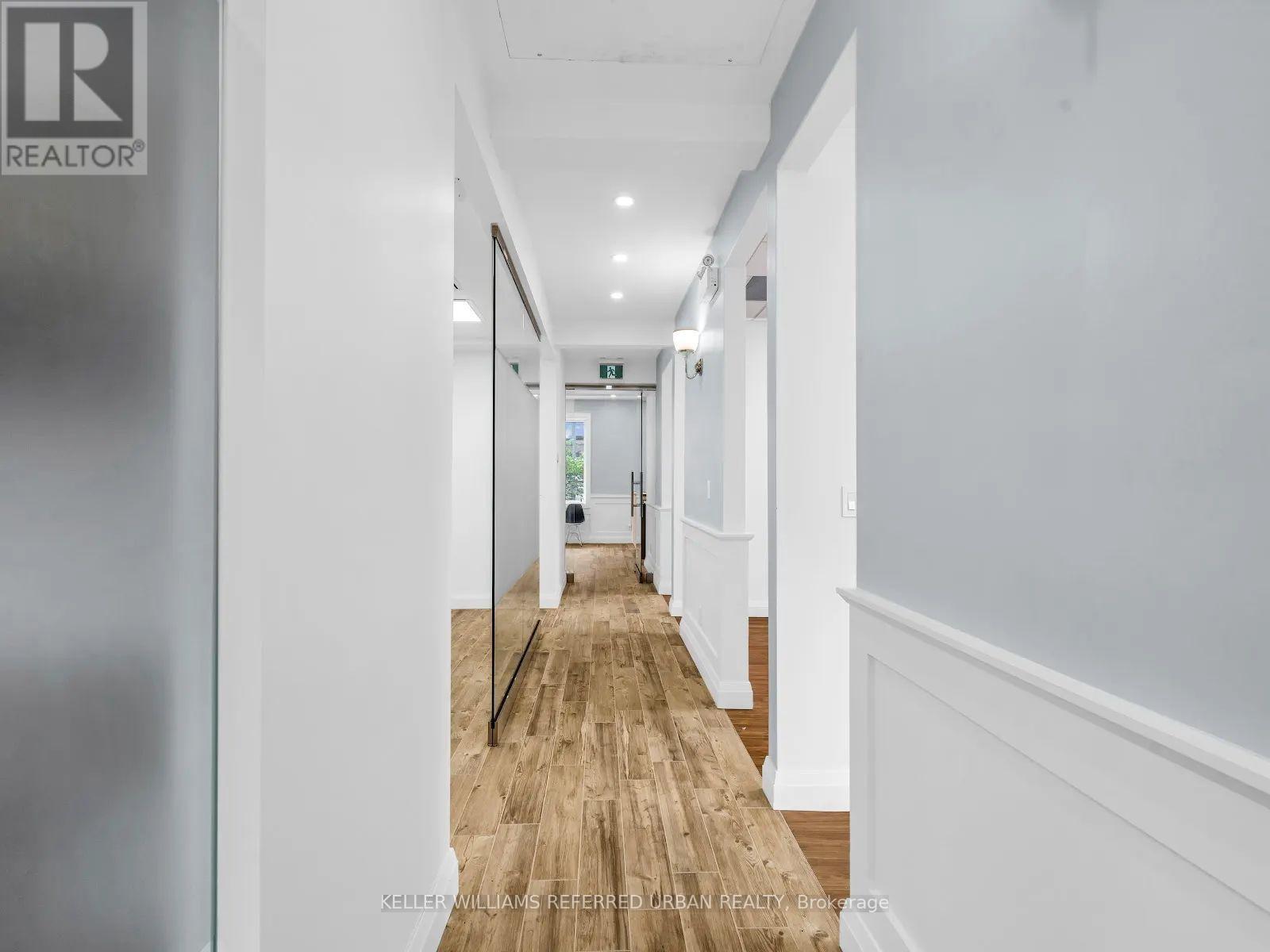 Upper - 541 Queen Street E, Toronto, Ontario  M5A 1V1 - Photo 12 - C12542680