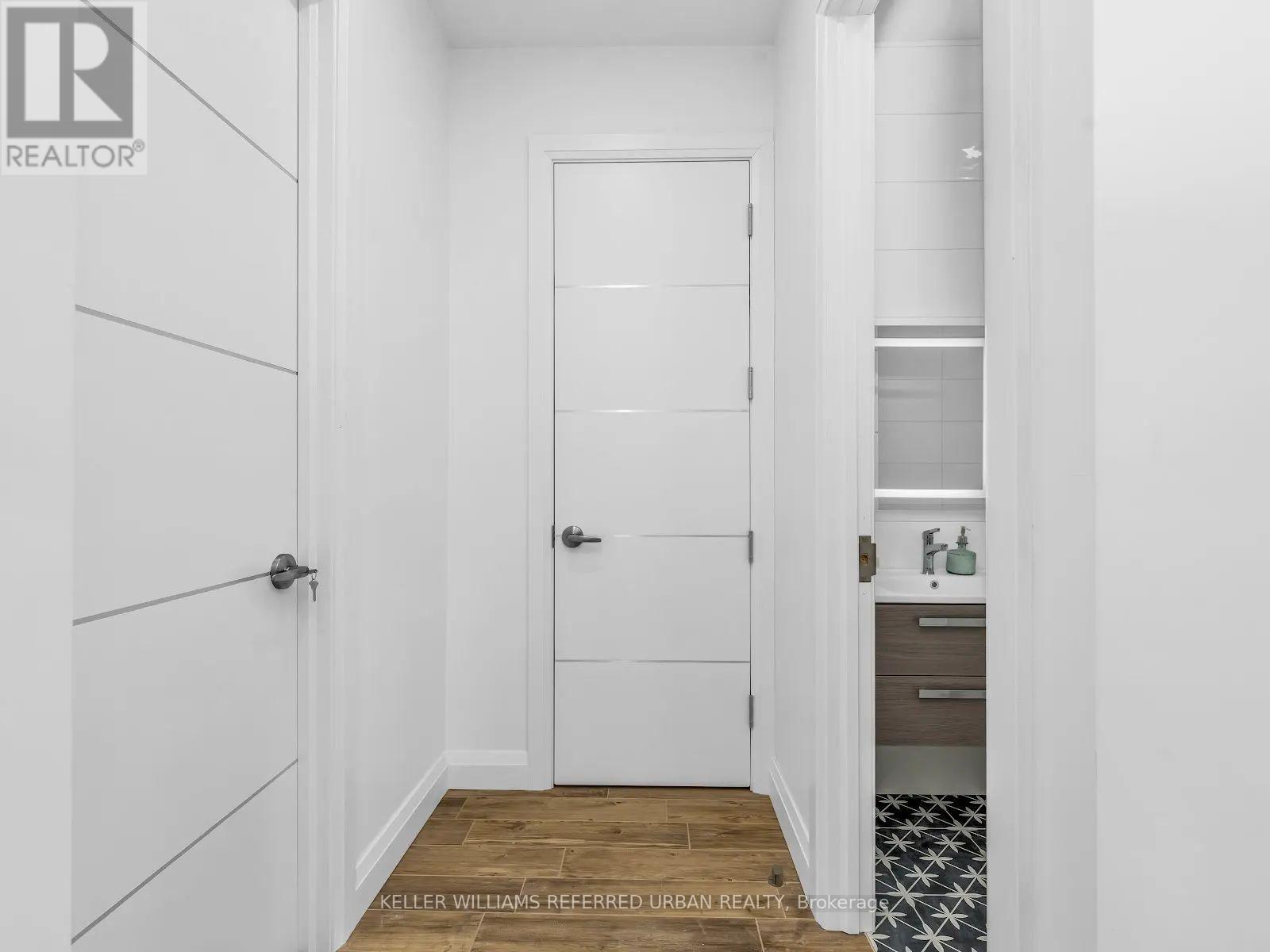 Upper - 541 Queen Street E, Toronto, Ontario  M5A 1V1 - Photo 23 - C12542680