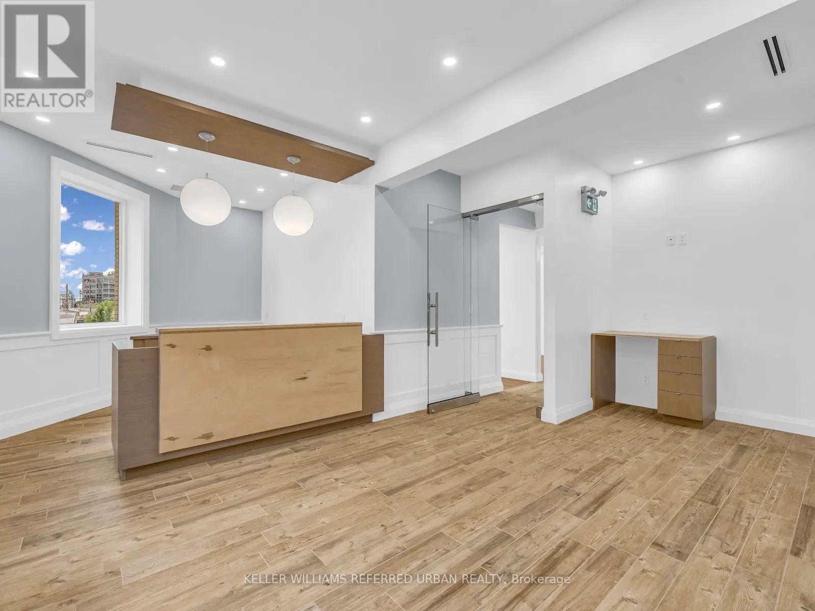 Upper - 541 Queen Street E, Toronto, Ontario  M5A 1V1 - Photo 25 - C12542680