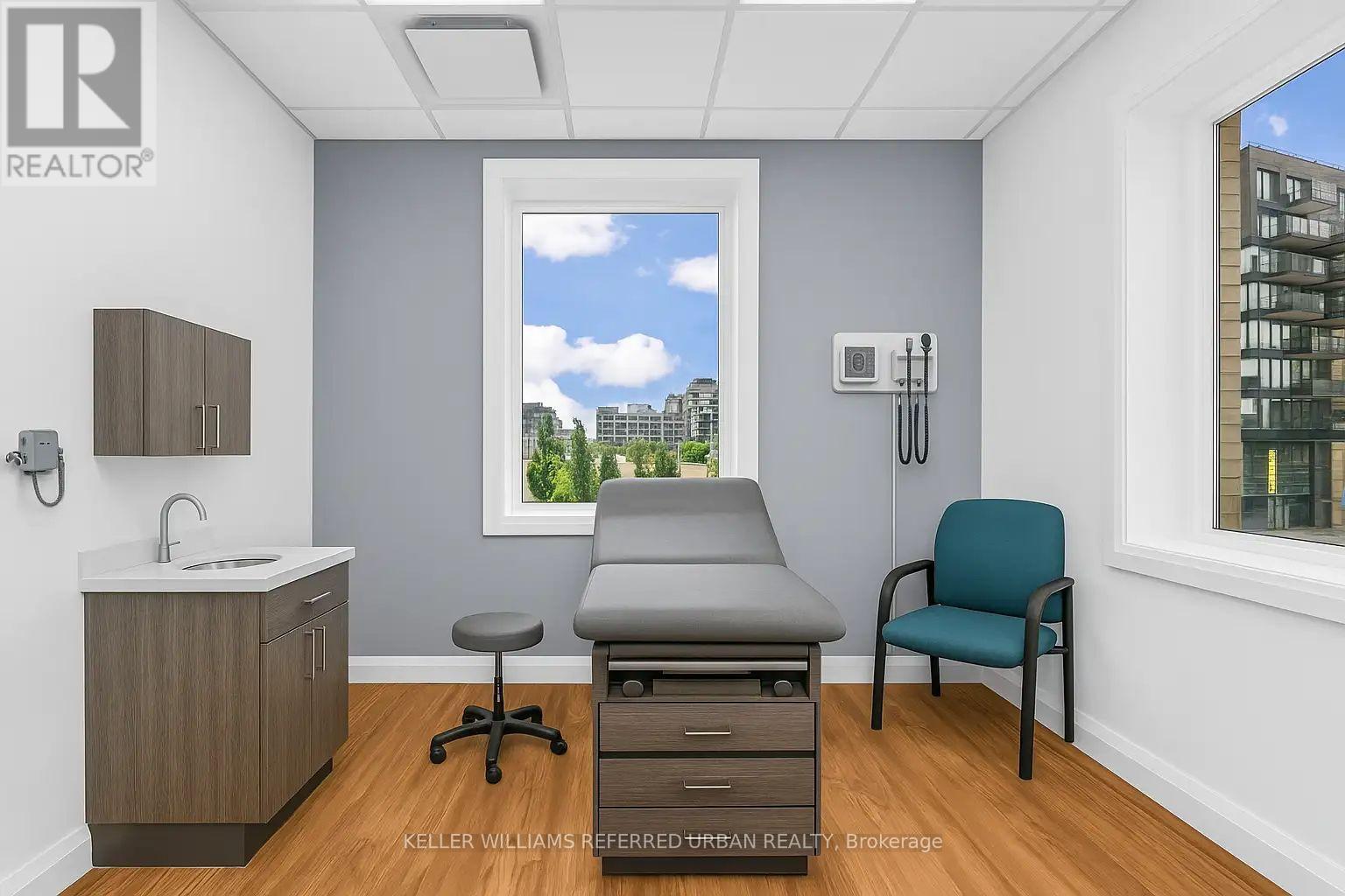 Upper - 541 Queen Street E, Toronto, Ontario  M5A 1V1 - Photo 6 - C12542680