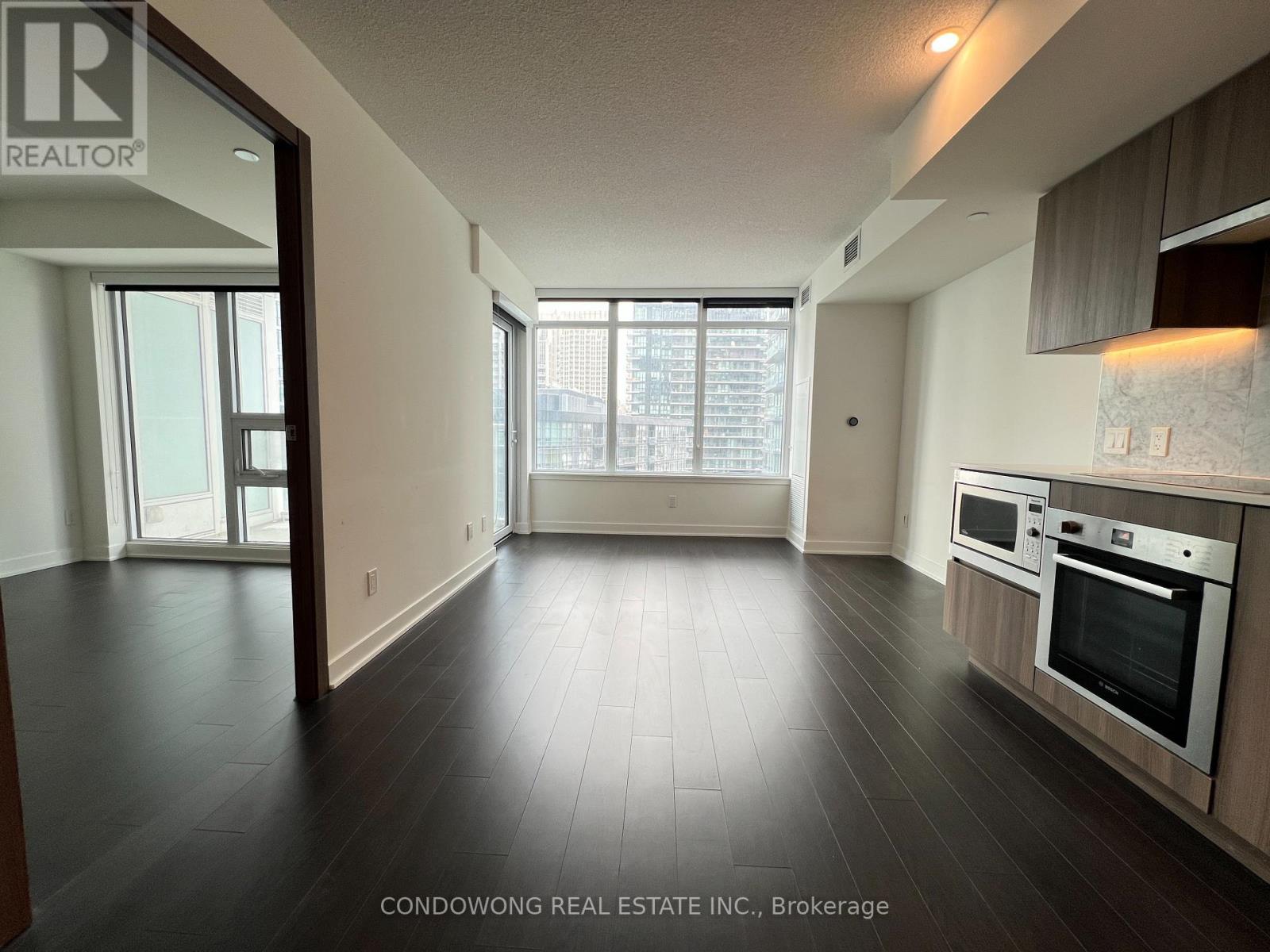 1815 - 19 Bathurst Street, Toronto, Ontario M5V 0N2 - Photo 3 - C12542870