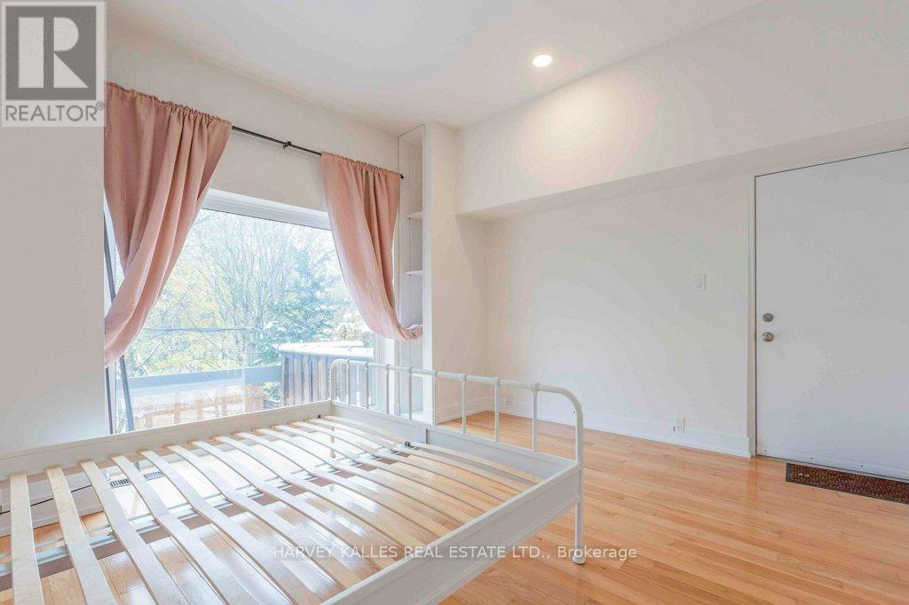 B - 148 Collier Street, Toronto, Ontario  M4W 1M3 - Photo 7 - C12542642