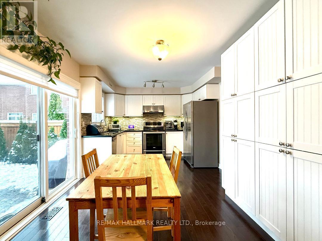 242 Karl Rose Trail, Newmarket, Ontario  L3X 3J2 - Photo 18 - N12542264