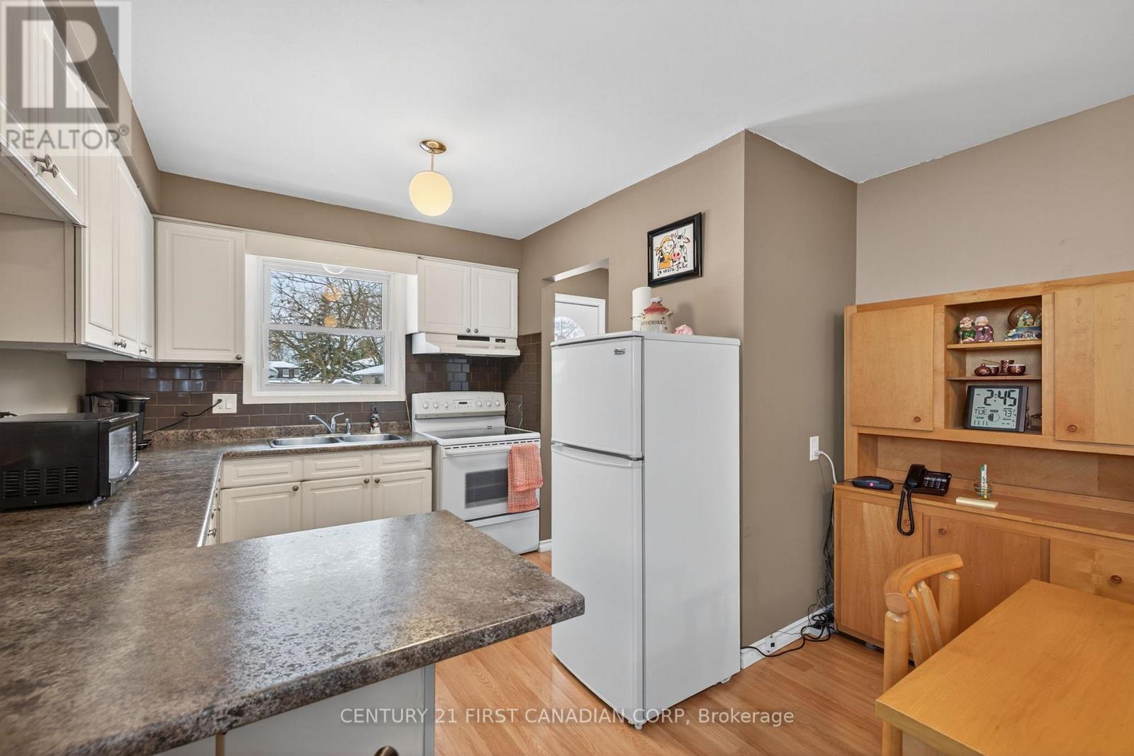 58 Scotchmere Crescent, London South, Ontario  N6E 2A1 - Photo 13 - X12542872