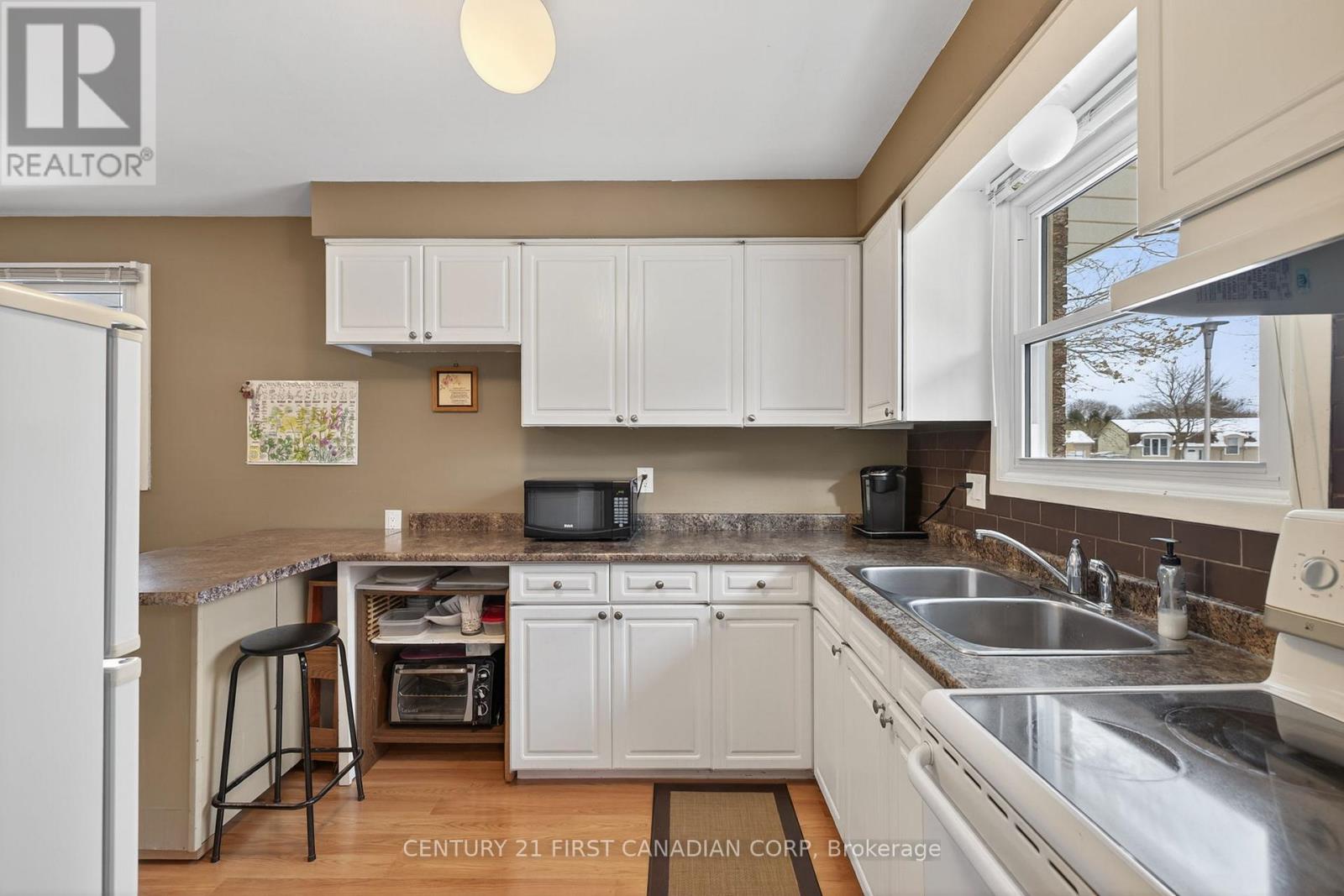 58 Scotchmere Crescent, London South, Ontario  N6E 2A1 - Photo 14 - X12542872