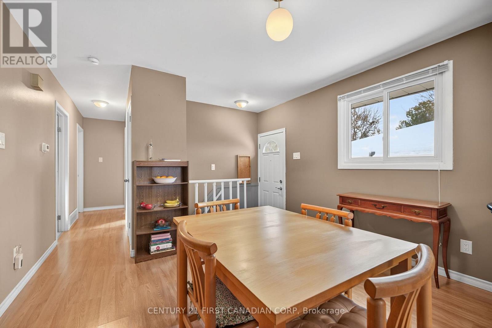 Photo 11 of 47 for 58 Scotchmere Crescent