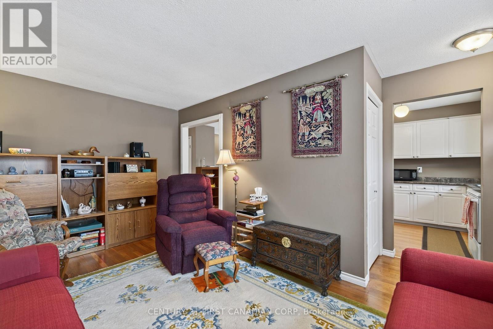 58 Scotchmere Crescent, London South, Ontario  N6E 2A1 - Photo 5 - X12542872