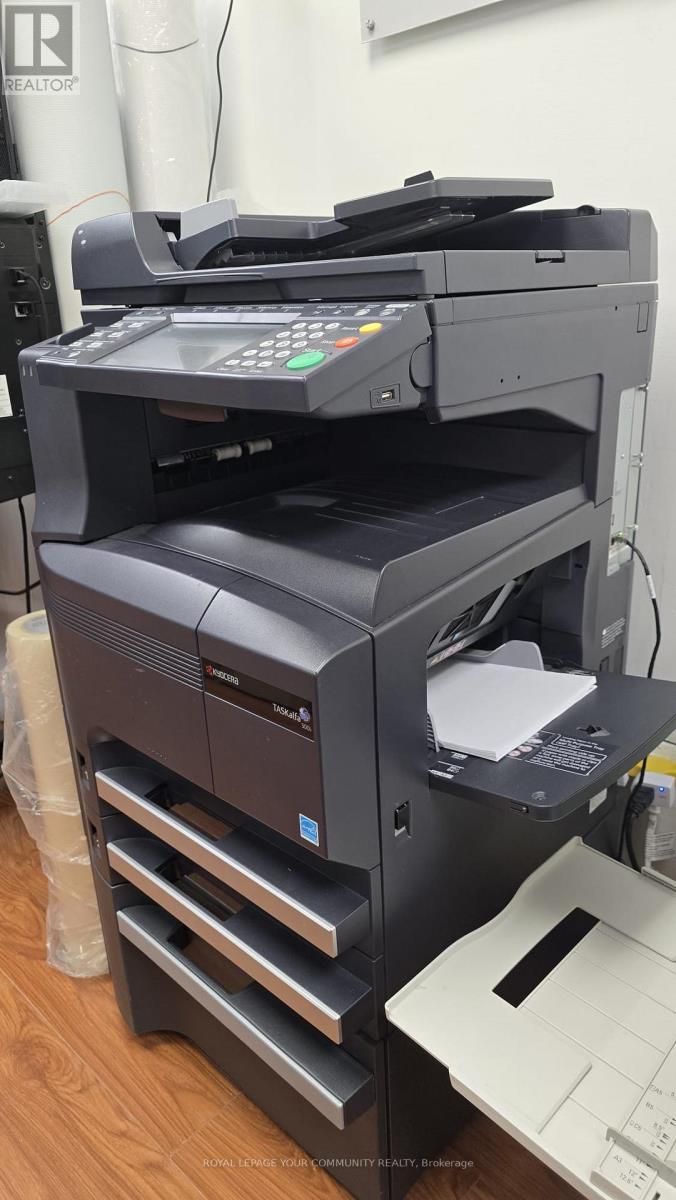 205 - 8108 Yonge Street, Vaughan, Ontario  L4J 1W4 - Photo 5 - N12542632