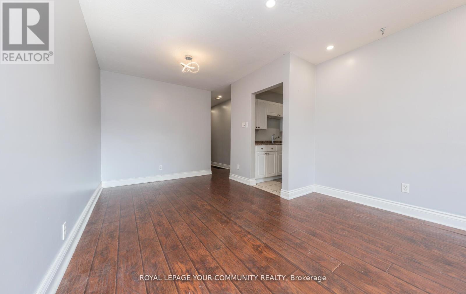 53 Newbury Drive, Newmarket, Ontario  L3Y 4P9 - Photo 10 - N12542658