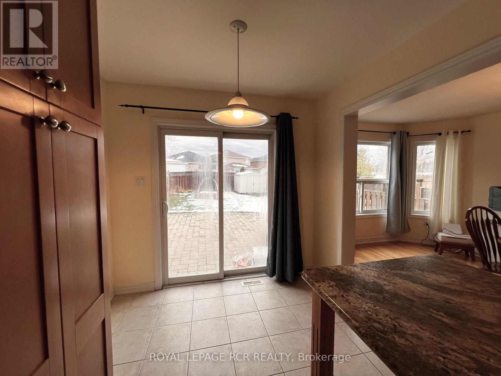 45 Buchanan Drive, New Tecumseth, Ontario  L9R 0A2 - Photo 11 - N12542724