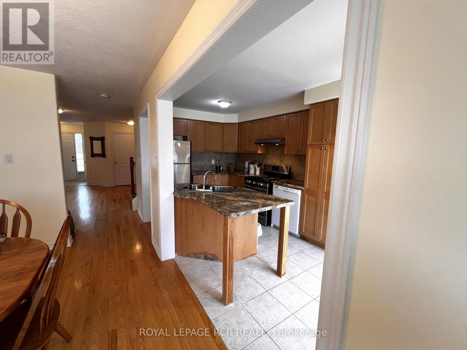 45 Buchanan Drive, New Tecumseth, Ontario  L9R 0A2 - Photo 12 - N12542724