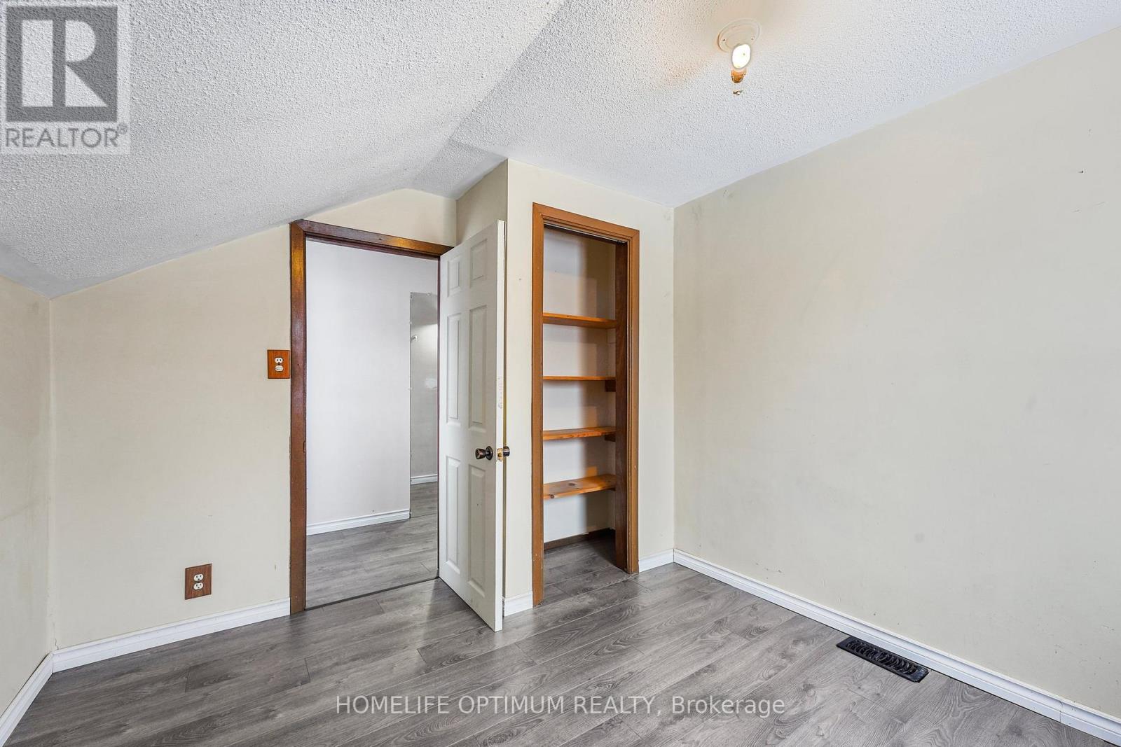 209 Barrie Street, Essa, Ontario  L0L 2N0 - Photo 18 - N12542736