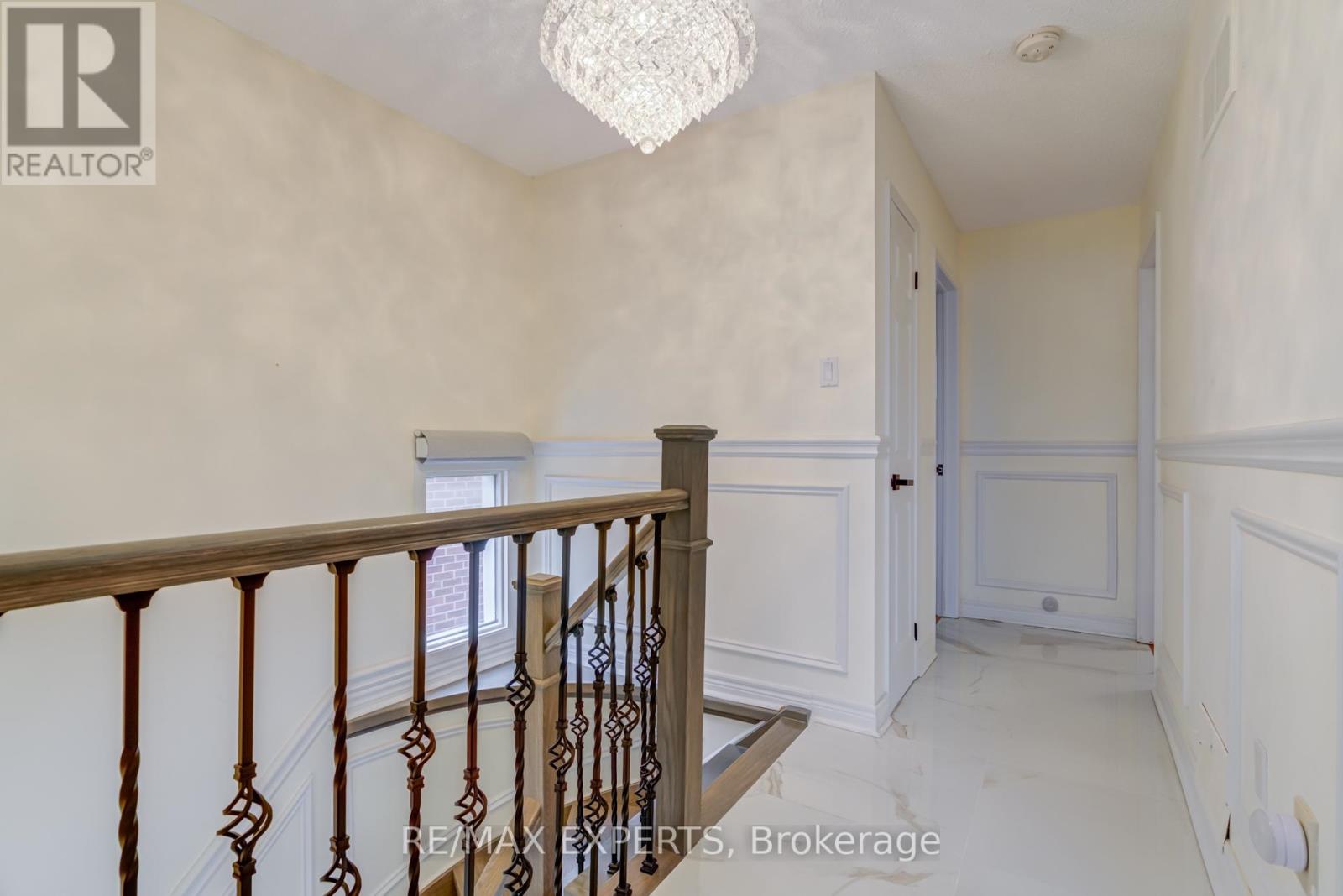 11 Belvedere Crescent, Richmond Hill, Ontario  L4C 8W3 - Photo 12 - N12542880