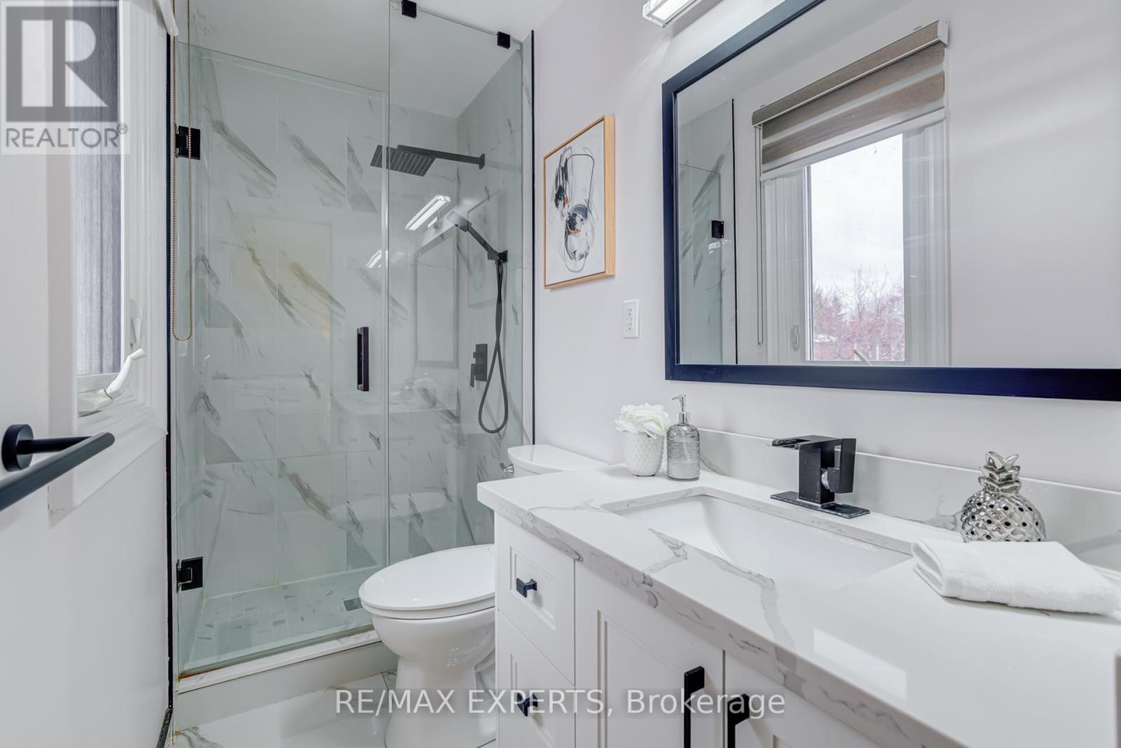 11 Belvedere Crescent, Richmond Hill, Ontario  L4C 8W3 - Photo 17 - N12542880