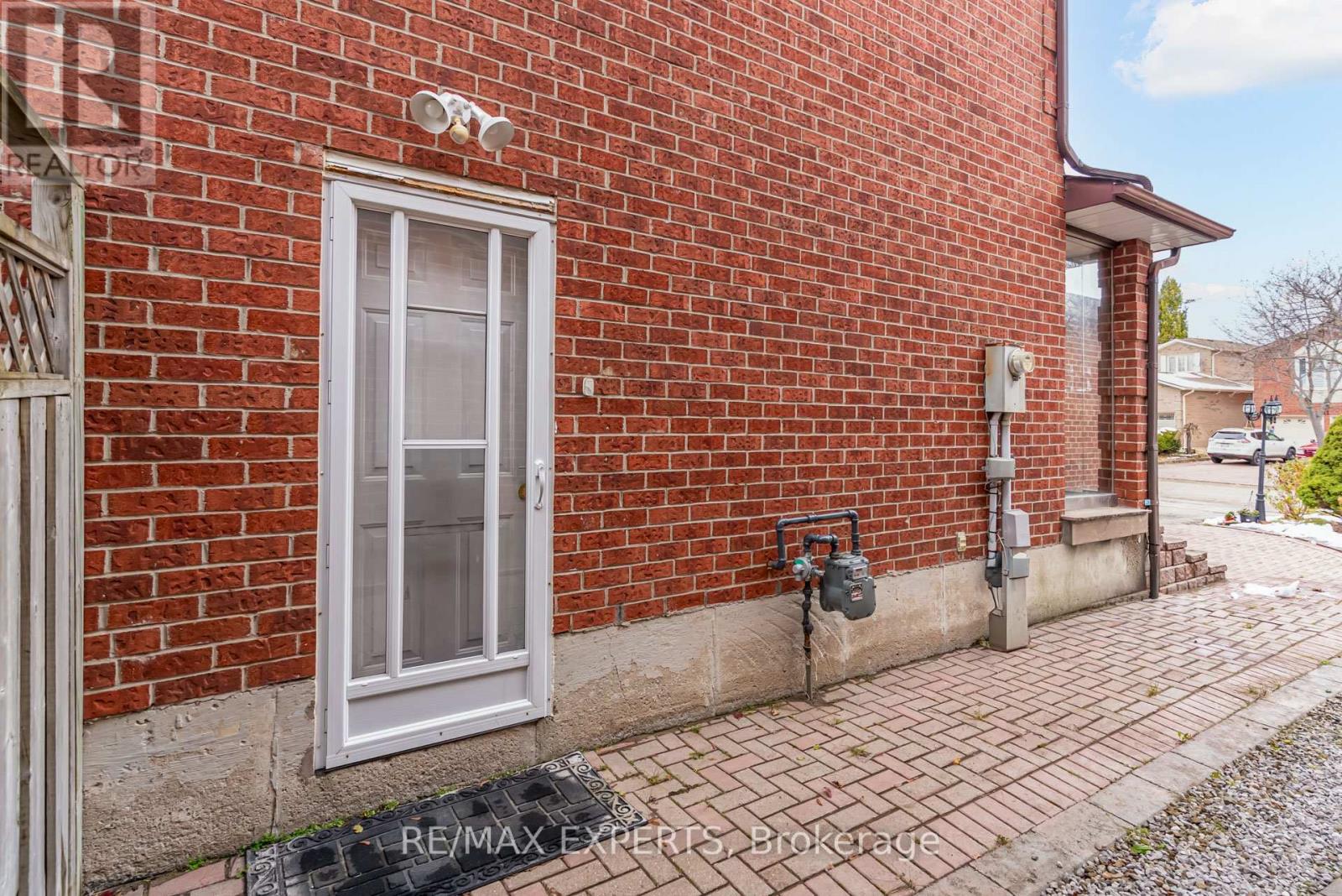 11 Belvedere Crescent, Richmond Hill, Ontario  L4C 8W3 - Photo 23 - N12542880