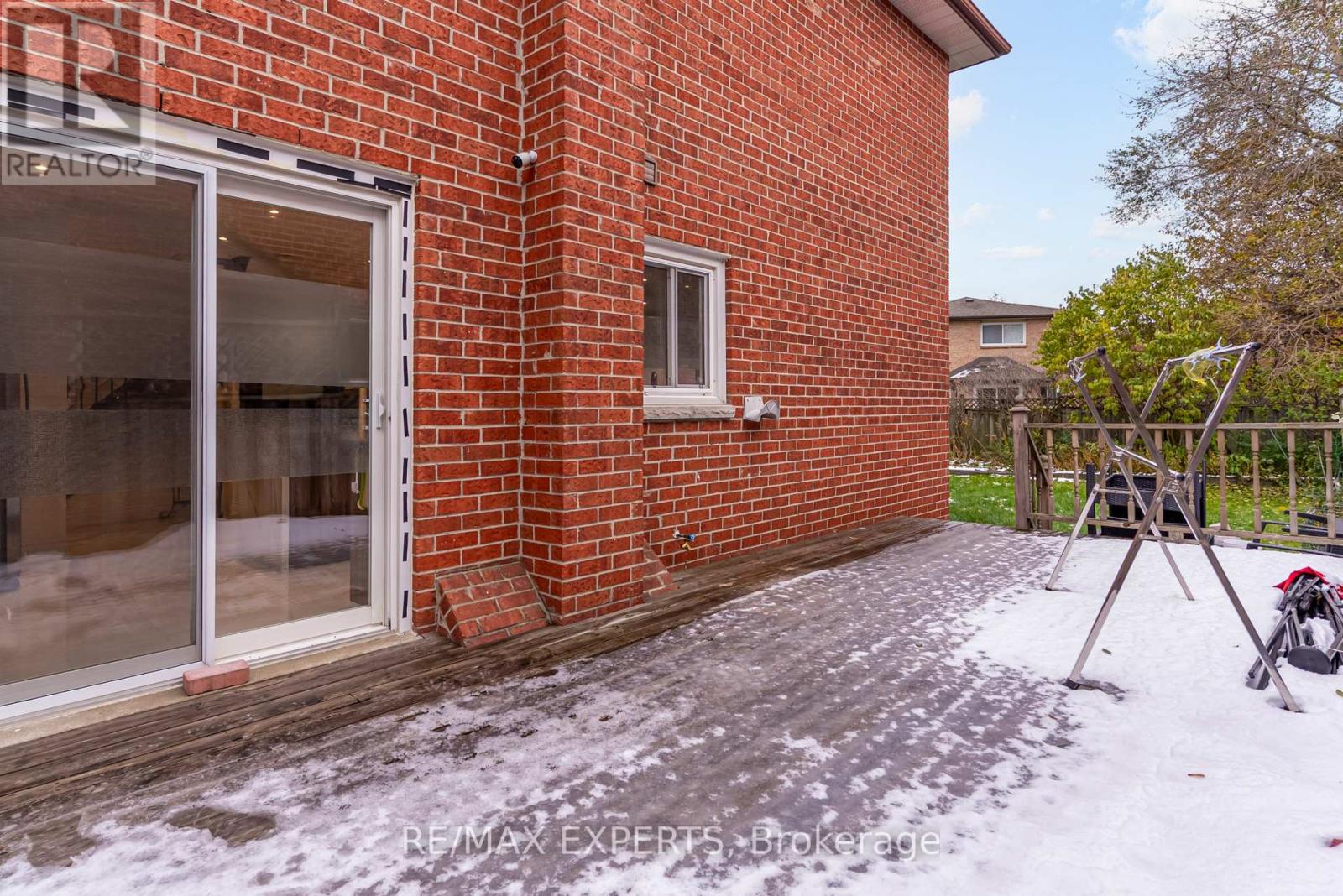 11 Belvedere Crescent, Richmond Hill, Ontario  L4C 8W3 - Photo 24 - N12542880